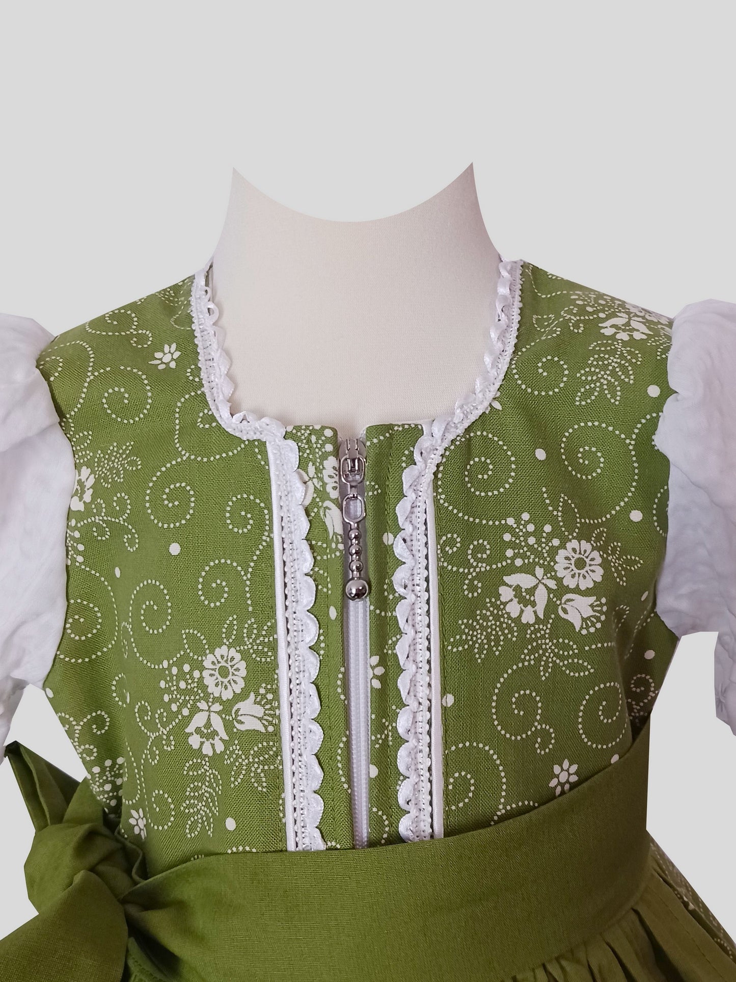 "Irina - Die Friedfertige" Babydirndl oliv grün 74/80 -  Sofortkauf!