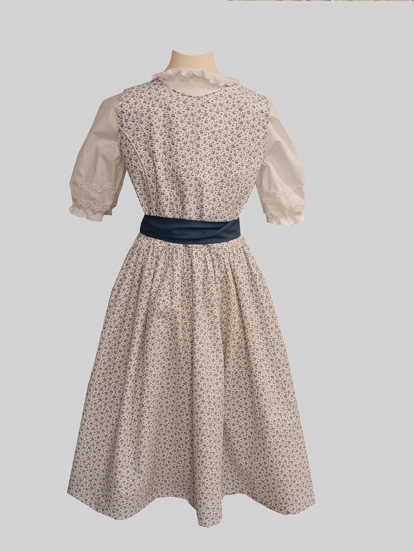 "Amanda" Kinderdirndl Mädchen Dirndl weiß blau 146 - Sofortkauf!