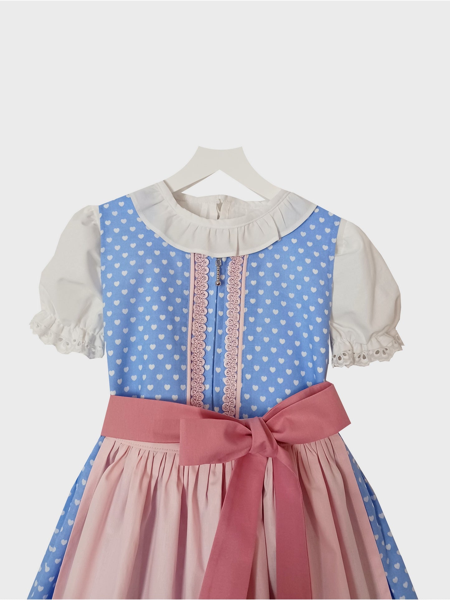 "Beatrice" Kinderdirndl Mädchen Dirndl hellblau weiße Herzen 98/104