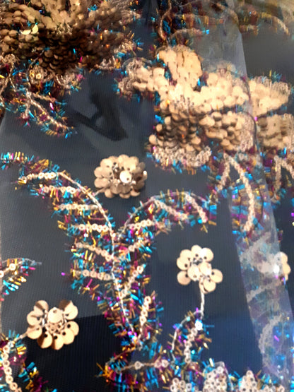 Damen Dirndlschürze Afrik. Spitzentüll mit goldenen Blütenpailletten