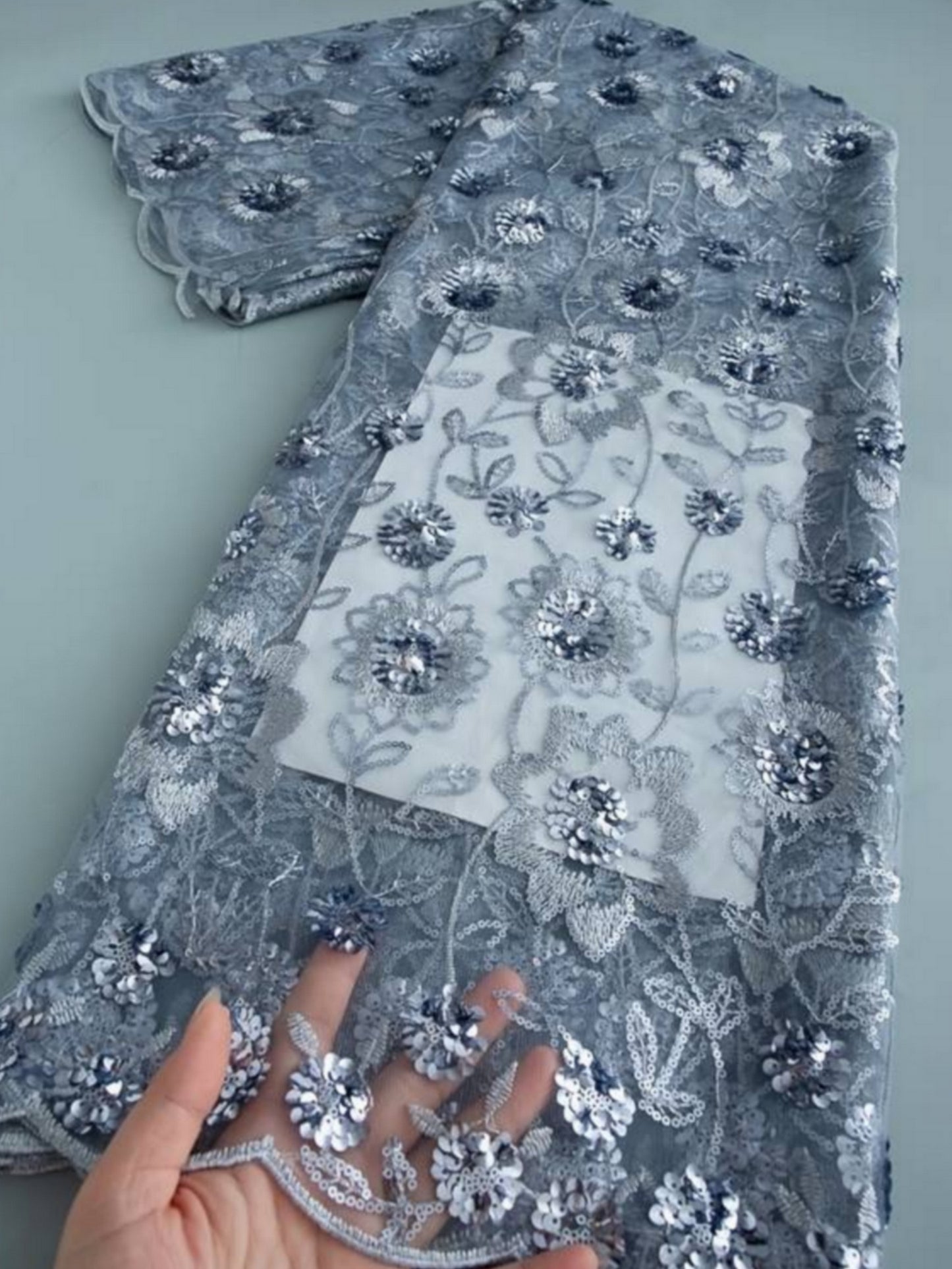 Damen Dirndlschürze franz. Tüll-Spitze mit Pailletten silber-grau