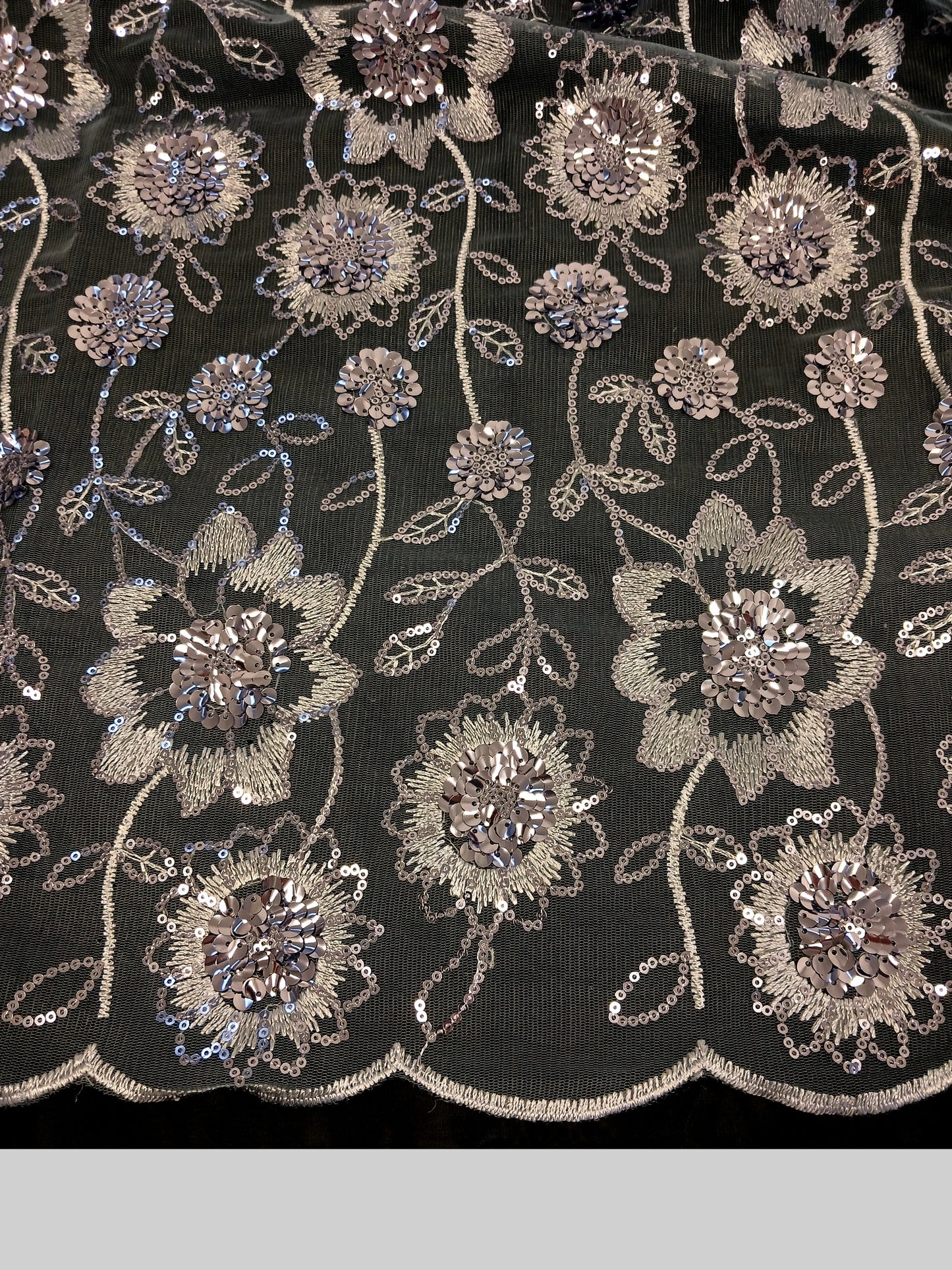 Damen Dirndlschürze franz. Tüll-Spitze mit Pailletten silber