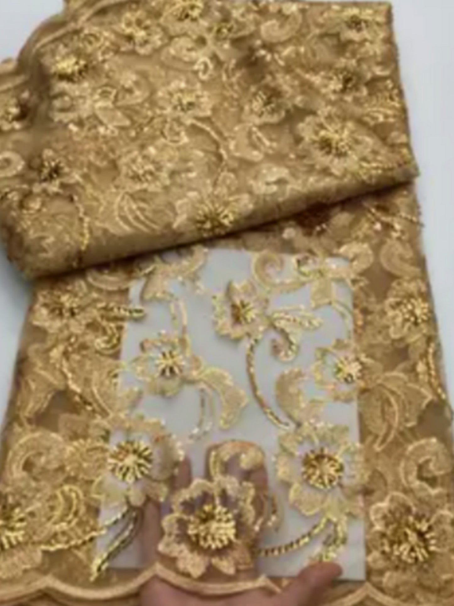 Damen Dirndlschürze afrikanische Mesh-Spitze mit Pailletten gold