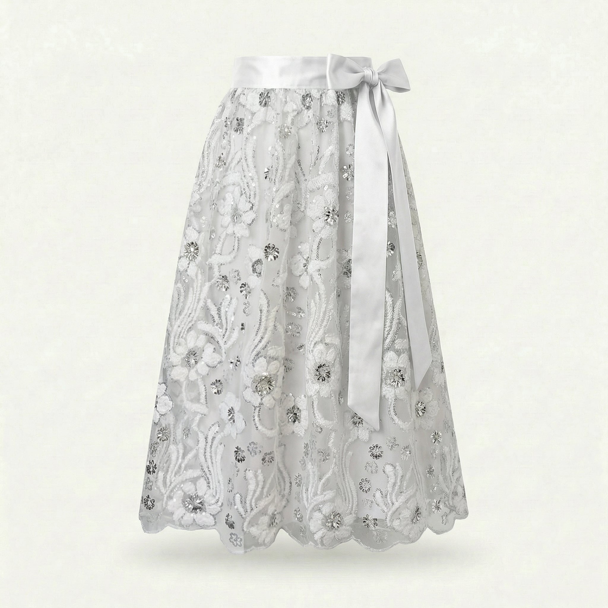 Dirndlschürze Weiß – Spitze mit Blütenpailletten